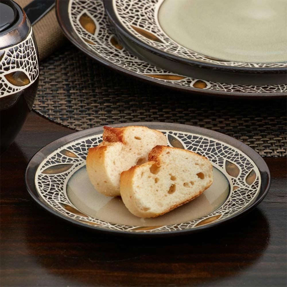 Brand new 👍 Gourmet Basics® Alexandria Set of 4 Appetizer Plates 😀 4 Brand new 👍 Gourmet Basics® Alexandria Set of 4 Appetizer Plates 😀 - Image 2