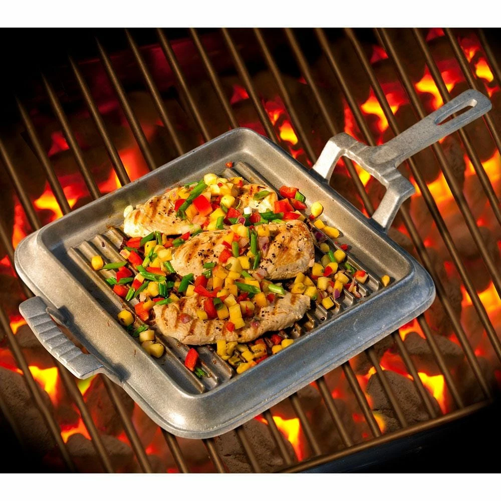 Brand new ✨ Wilton Armetale® Gourmet Grillware Square Griddle with Handles ❤️ 4 Brand new ✨ Wilton Armetale® Gourmet Grillware Square Griddle with Handles ❤️ - Image 2